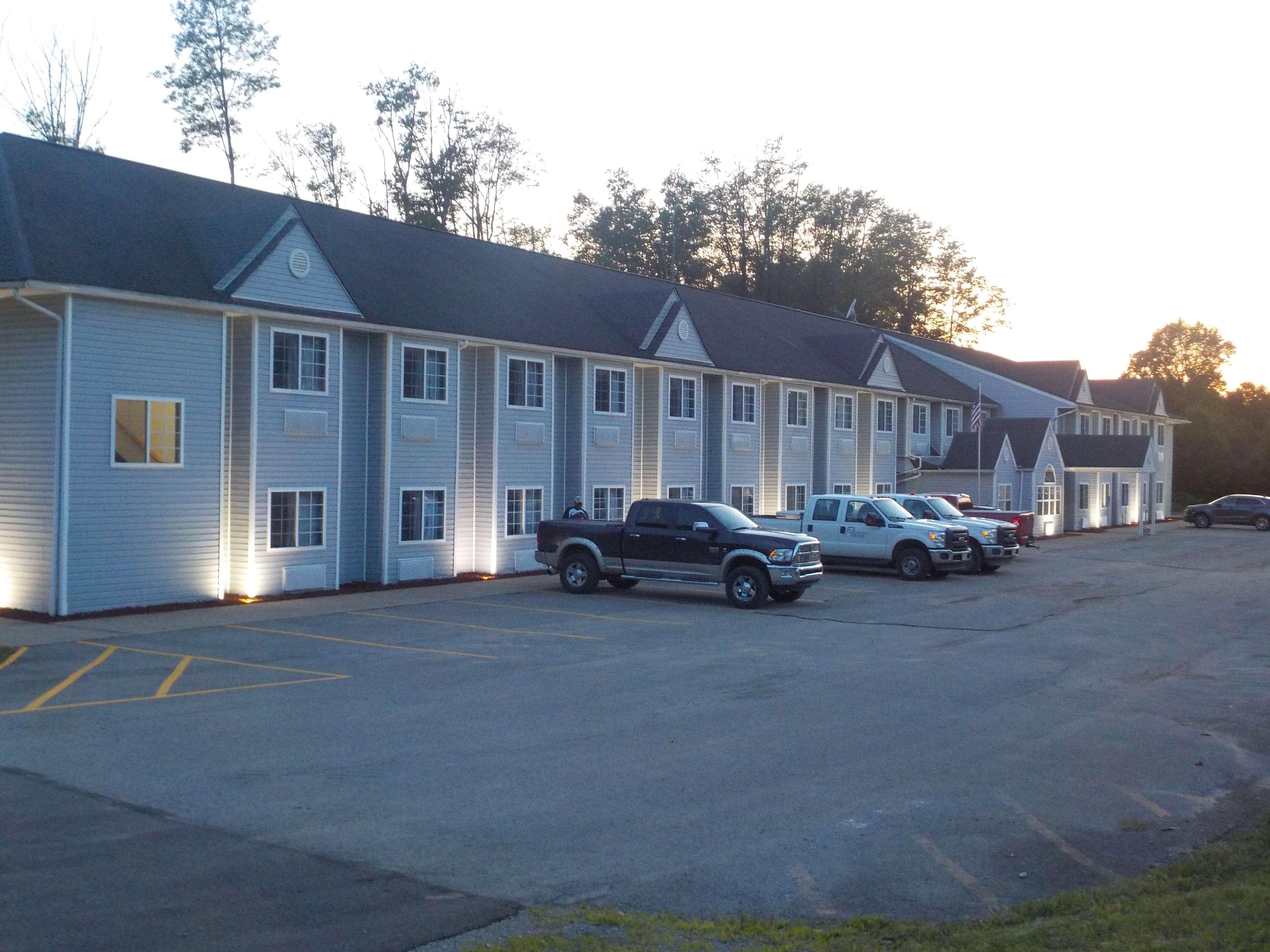 Mj Inn And Suites Marienville Bagian luar foto