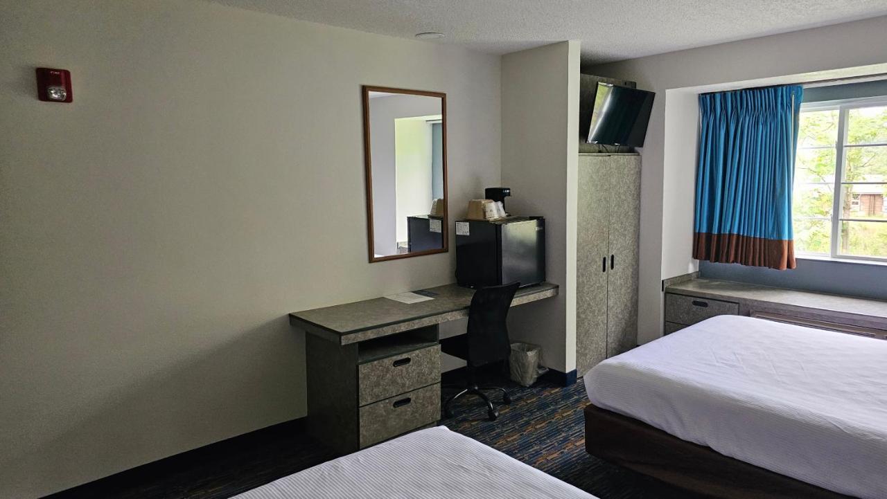 Mj Inn And Suites Marienville Bagian luar foto